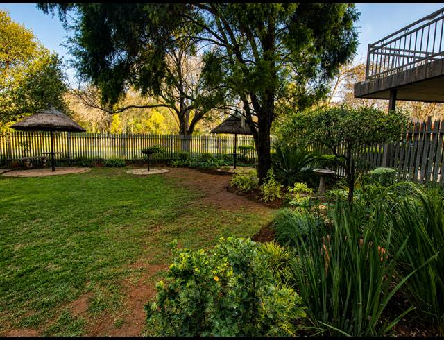 2 BEDROOM FLAT FOR SALE IN THREE RIVERS PROPER